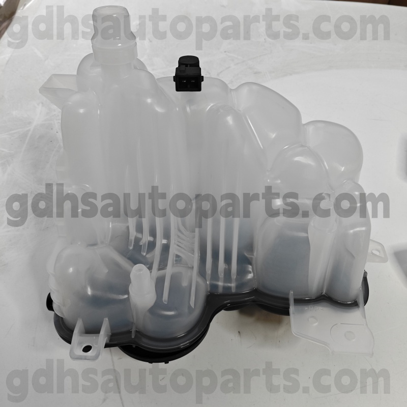 996316 резервоар за разширяване на Nissens за Range Rover Velar Oe No. LR128194